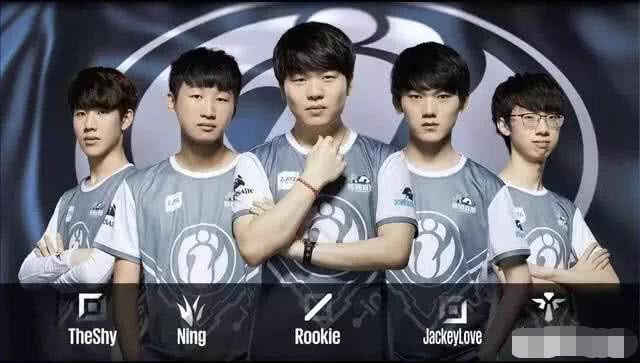 可替代的回 可替代的回